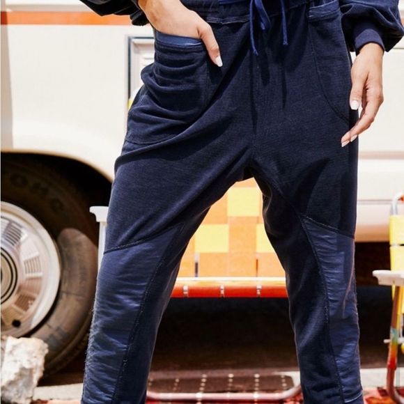 NWT Free People let it Ho sweat shirt and pants set size M - Picture 6 of 12